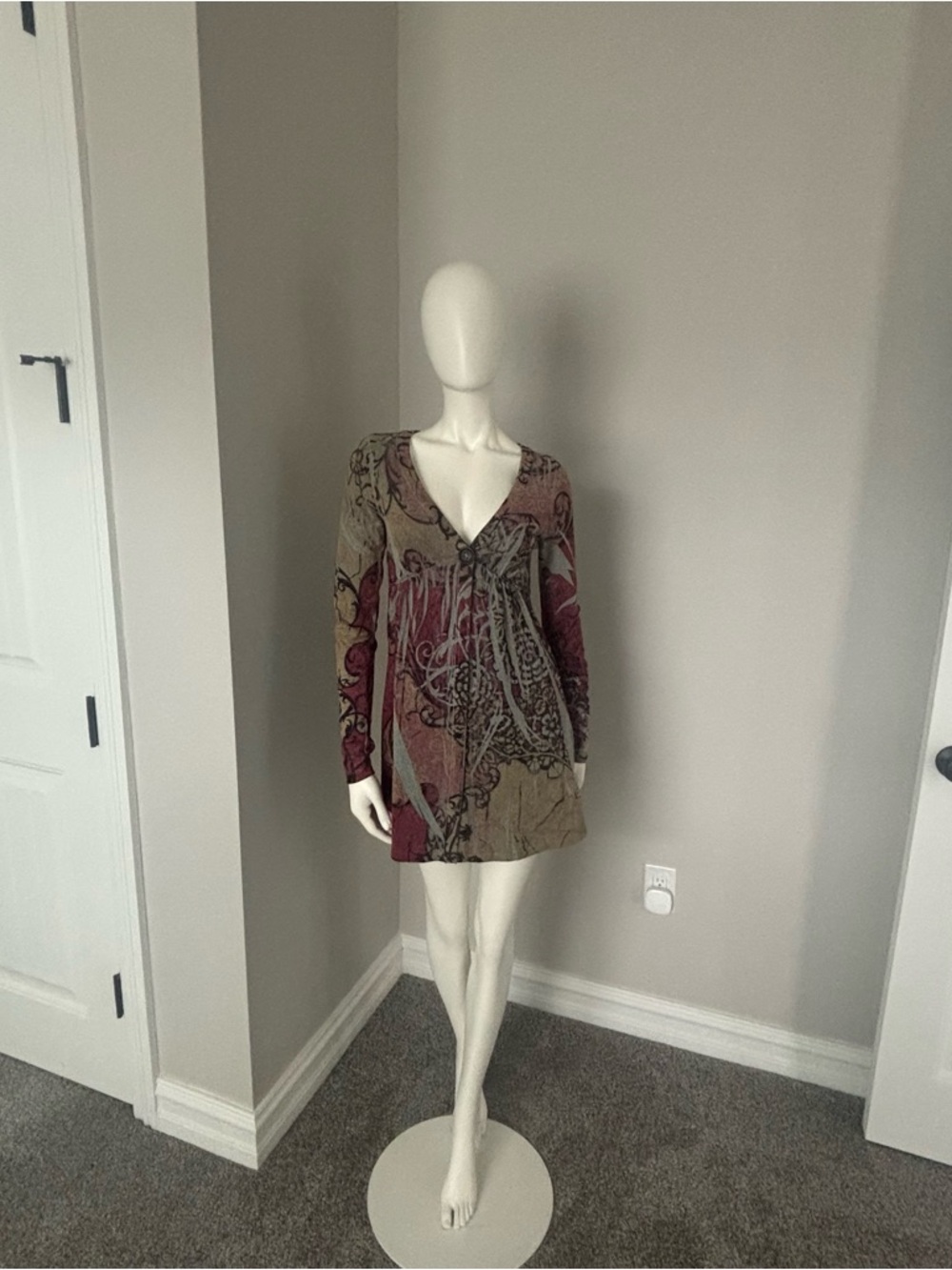 Women's V-Neck Long Sleeve Tunic Sweater in Burgundy and Olive